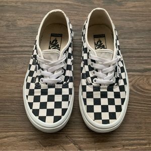 Vans Checkered Black and White